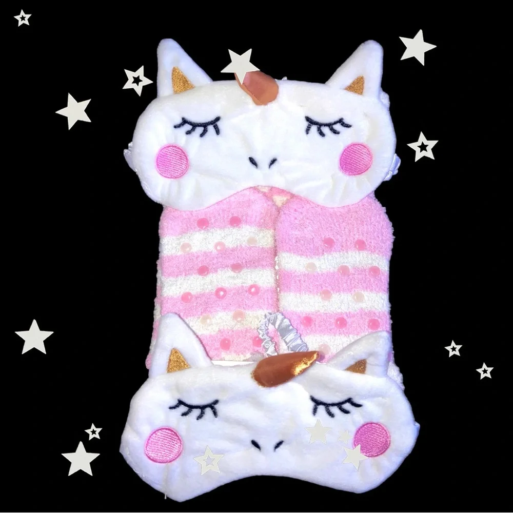 🆕NWT•3D Unicorn Eye Mask & Fuzzy Sock Set - Picture 6 of 14